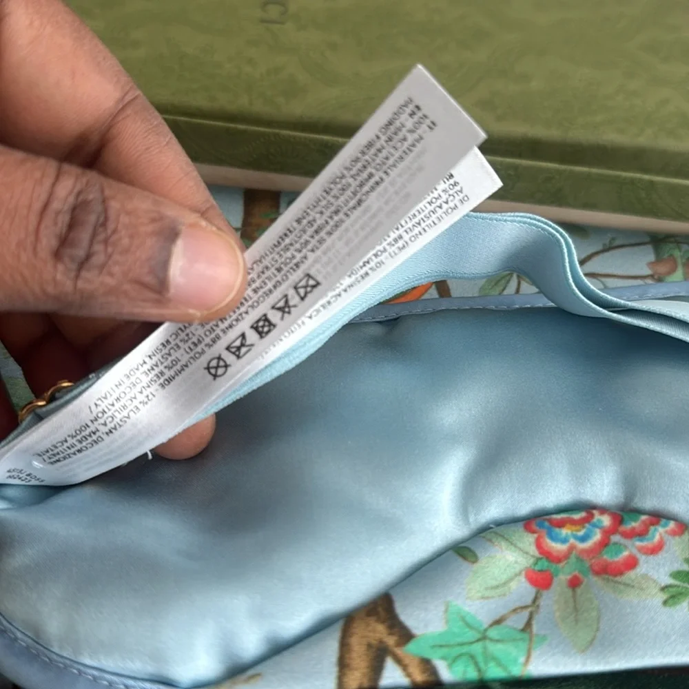 Gucci mask comes with a pouch and a box
